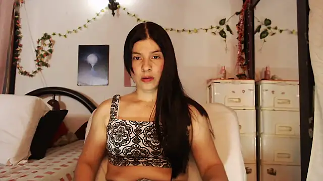 Estefani 32 online show from September 13, 1:05 am