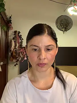 Estefani 32 online show from February 14, 9:22 pm