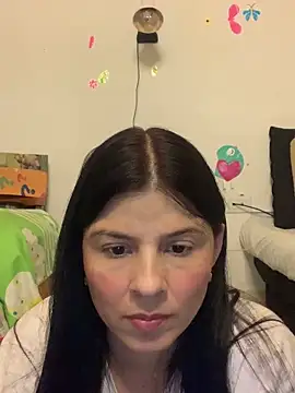 Estefani 32 online show from May 1, 12:37 am