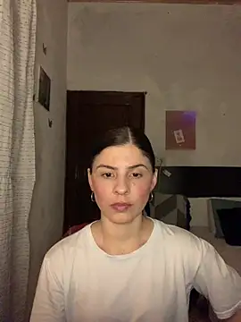 Estefani 32 online show from July 17, 3:02 am