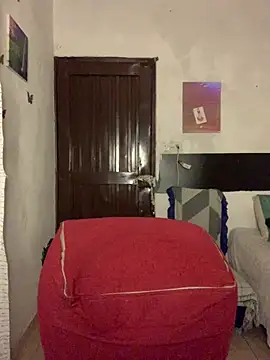 Estefani 32 online show from July 18, 8:01 pm