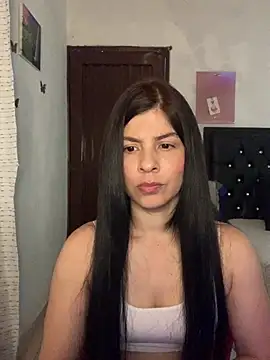 Estefani 32 online show from July 20, 5:59 pm