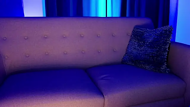 Snapshot of Liam_V chatting on November 5, 10:37 am Liam V online show from November 5, 10:37 am