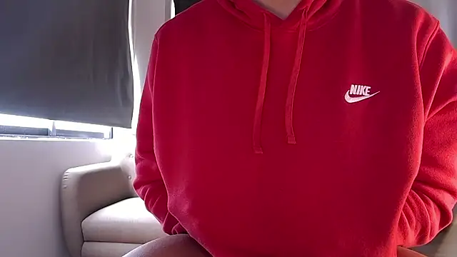 Liam V online show from February 19, 3:19 pm