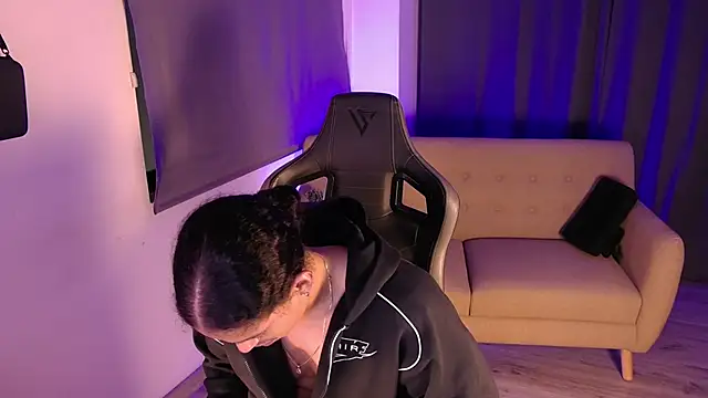 Liam V online show from March 6, 5:15 am