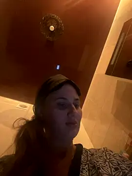 Snapshot of Flossy_Vettie chatting on October 2, 12:28 am Flossy Vettie online show from October 2, 12:28 am