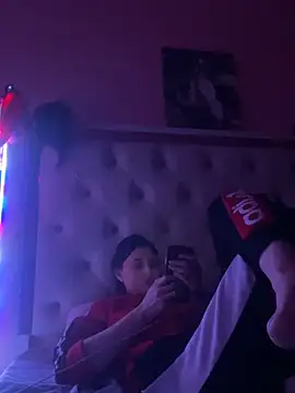 Snapshot of Flossy_Vettie chatting on November 28, 3:31 am Flossy Vettie online show from November 28, 3:31 am