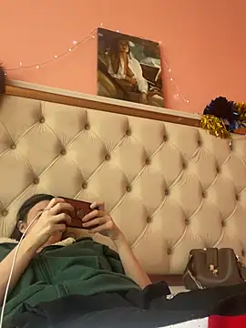 Flossy Vettie online show from February 9, 8:51 am