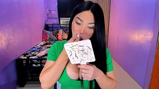 Snapshot of xxHeavenly_AngeLxx chatting on November 2, 7:27 pm xxHeavenly AngeLxx online show from November 2, 7:27 pm