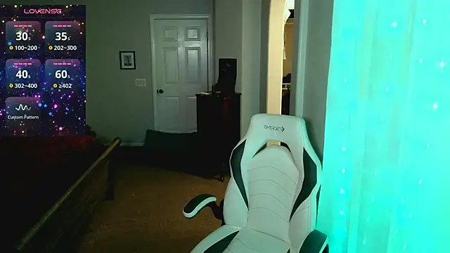 britteebee online show from November 9, 8:34 am