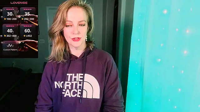 britteebee online show from December 20, 5:25 am