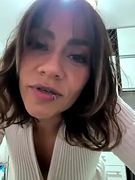 Snapshot of SamyJones9 chatting on November 15, 2:42 am SamyJones9 online show from November 15, 2:42 am