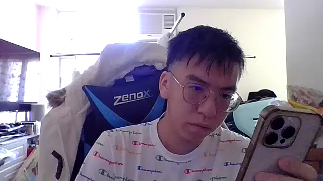 Snapshot of charlie_xdd chatting on January 12, 7:11 am charlie xdd online show from January 12, 7:11 am