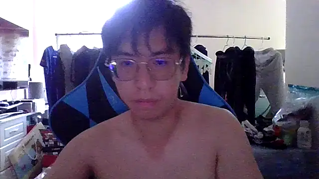 Snapshot of charlie_xdd chatting on March 15, 8:37 am charlie xdd online show from March 15, 8:37 am