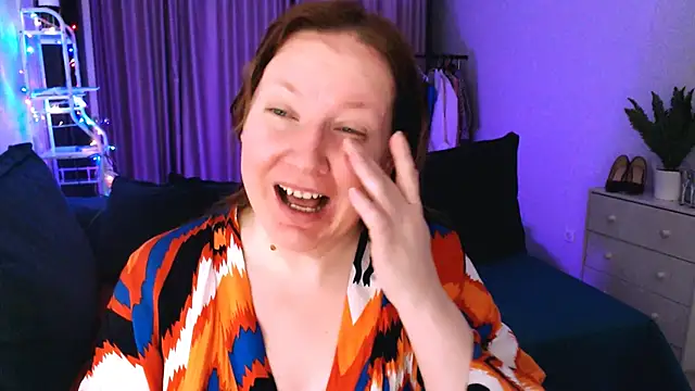 Snapshot of GoddessLara chatting on March 12, 12:10 am GoddessLara online show from March 12, 12:10 am