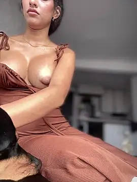 DulceLenns online show from September 20, 6:31 pm