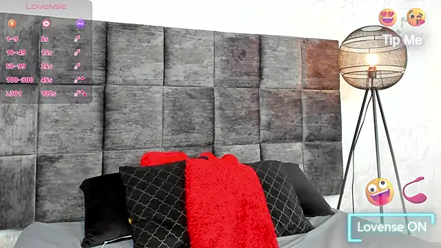 Snapshot of SusanRodriguez_ chatting on February 25, 8:41 pm SusanRodriguez  online show from February 25, 8:41 pm