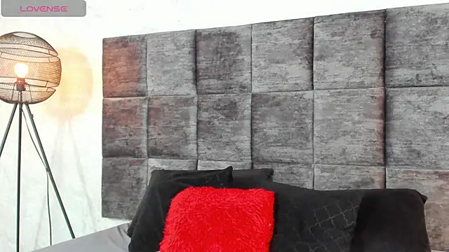 Snapshot of SusanRodriguez_ chatting on October 28, 10:01 pm SusanRodriguez  online show from October 28, 10:01 pm