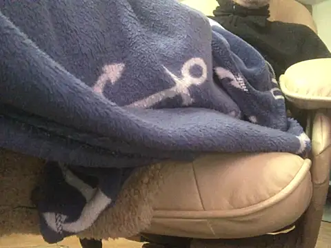 translove online show from February 14, 11:42 am