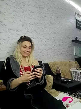 ScarletCallings420 online show from January 18, 3:43 am