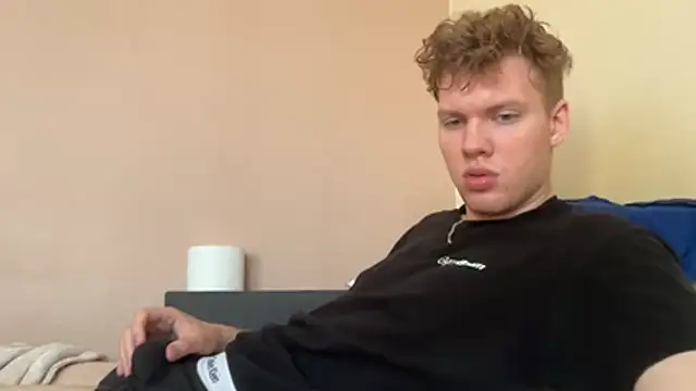 Snapshot of sexybooii6968 chatting on November 2, 12:07 pm sexybooii6968 online show from November 2, 12:07 pm