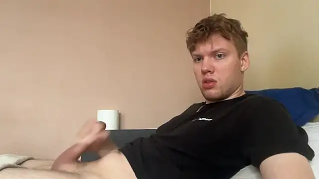 Snapshot of sexybooii6968 chatting on November 14, 10:47 am sexybooii6968 online show from November 14, 10:47 am