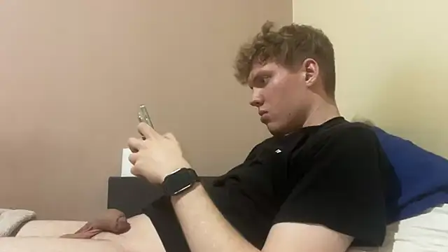 Snapshot of sexybooii6968 chatting on November 15, 8:05 pm sexybooii6968 online show from November 15, 8:05 pm