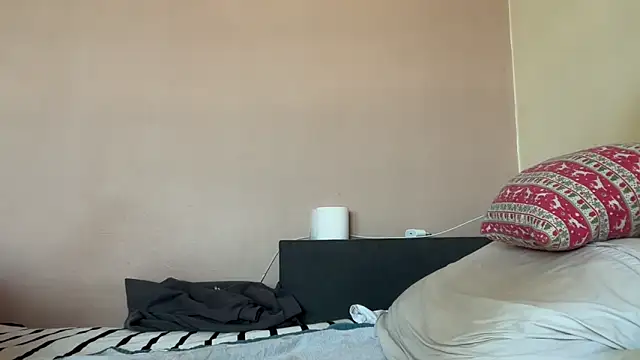 Snapshot of sexybooii6968 chatting on March 6, 9:28 am sexybooii6968 online show from March 6, 9:28 am