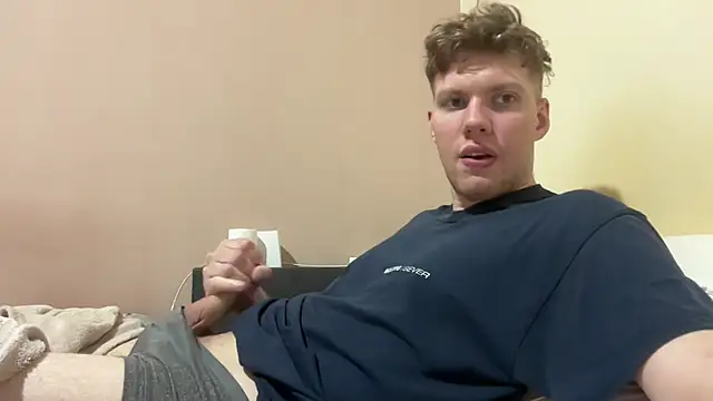 Snapshot of sexybooii6968 chatting on March 7, 9:12 pm sexybooii6968 online show from March 7, 9:12 pm