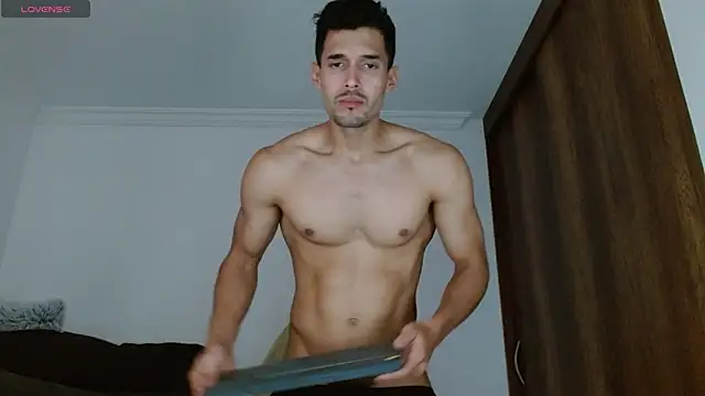 Noah jhonsonn online show from March 4, 3:48 pm