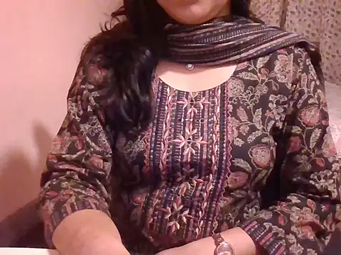 Pinky 4 online show from January 10, 2:19 pm