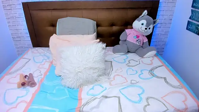 olivia love  online show from January 24, 1:13 am