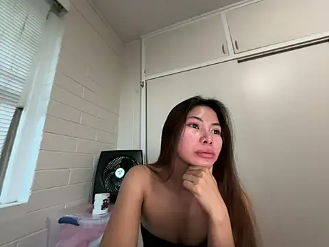 Snapshot of pinay6969 chatting on April 24, 4:31 pm pinay6969 online show from April 24, 4:31 pm