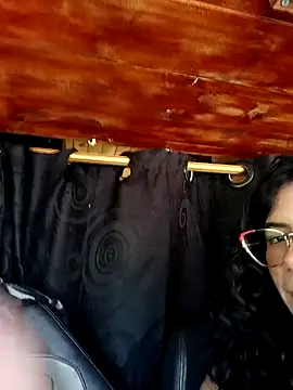 Simone Miller online show from January 19, 7:58 pm