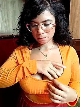 Simone Miller online show from March 19, 11:03 pm