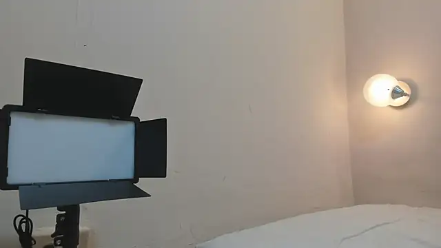 Snapshot of kathe_hot chatting on July 4, 9:21 pm kathe hot online show from July 4, 9:21 pm