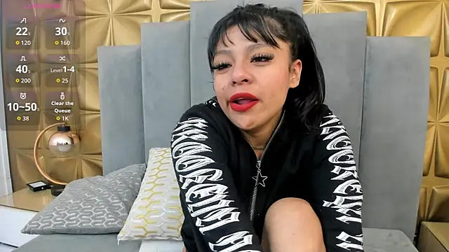 Snapshot of melani_dream chatting on July 21, 1:46 pm melani dream online show from July 21, 1:46 pm