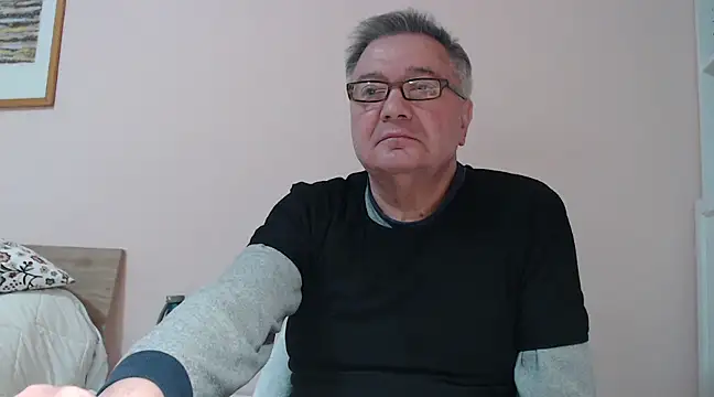 YOU6me online show from February 2, 3:07 pm