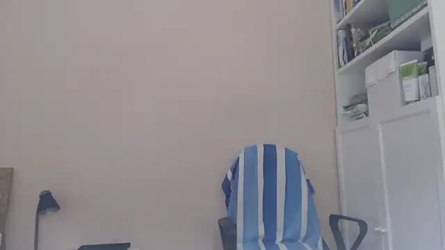 Snapshot of YOU6me chatting on July 14, 7:24 am YOU6me online show from July 14, 7:24 am