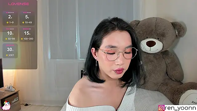 Snapshot of Ren_yoon chatting on August 1, 10:25 am Ren yoon online show from August 1, 10:25 am