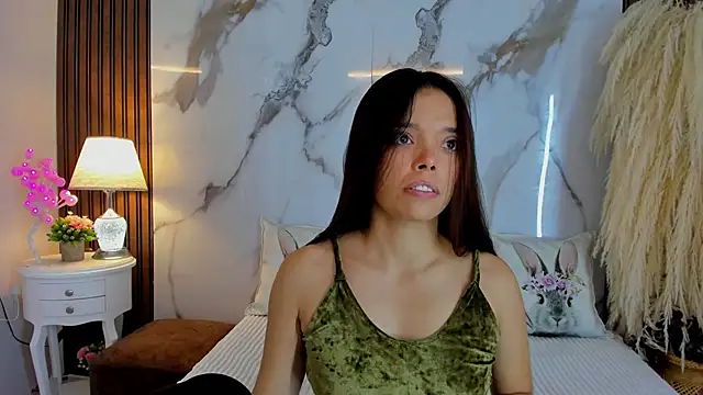 hannahill69 online show from February 21, 4:40 am