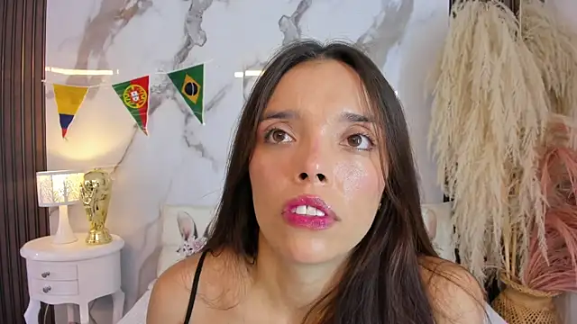 hannahill69 online show from June 24, 5:17 am