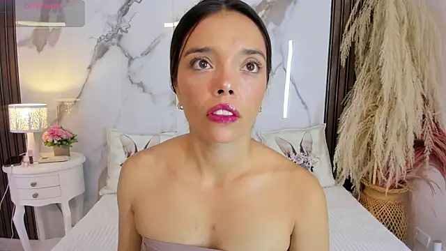 hannahill69 online show from July 21, 5:10 am