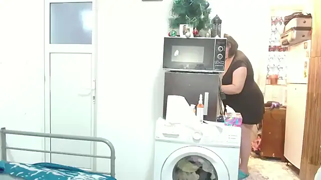 Snapshot of RidemerafSuzana chatting on December 3, 11:41 am RidemerafSuzana online show from December 3, 11:41 am