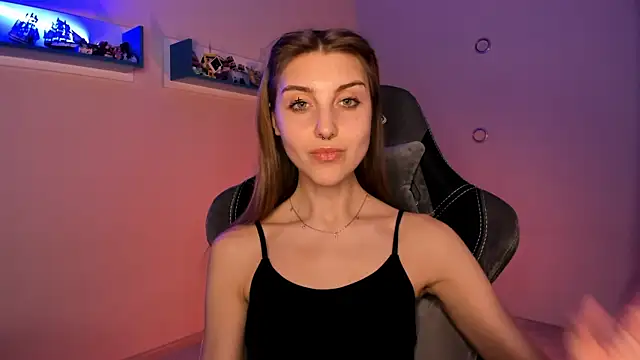 Snapshot of CassiaBlade1 chatting on February 4, 7:22 pm CassiaBlade1 online show from February 4, 7:22 pm