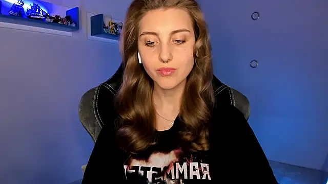 Snapshot of CassiaBlade1 chatting on February 21, 7:43 pm CassiaBlade1 online show from February 21, 7:43 pm