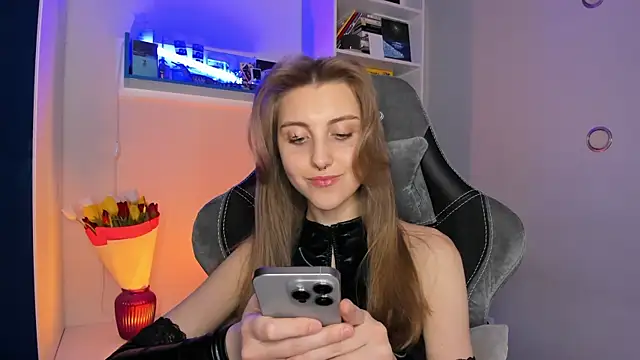 Snapshot of CassiaBlade1 chatting on March 10, 6:45 pm CassiaBlade1 online show from March 10, 6:45 pm