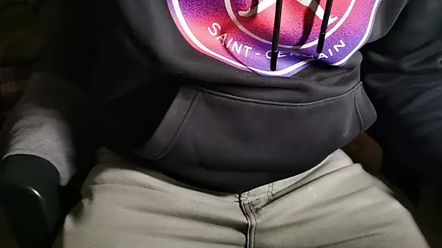 Snapshot of Lucas1andOnly4Girl chatting on February 18, 8:05 pm Lucas1andOnly4Girl online show from February 18, 8:05 pm