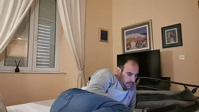 Snapshot of Lucas1andOnly4Girl chatting on February 28, 2:18 pm Lucas1andOnly4Girl online show from February 28, 2:18 pm