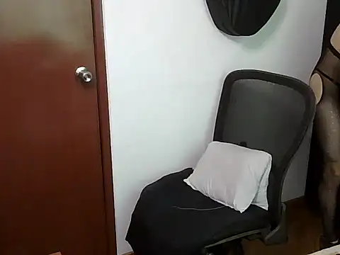 andys 26 online show from April 28, 7:08 pm